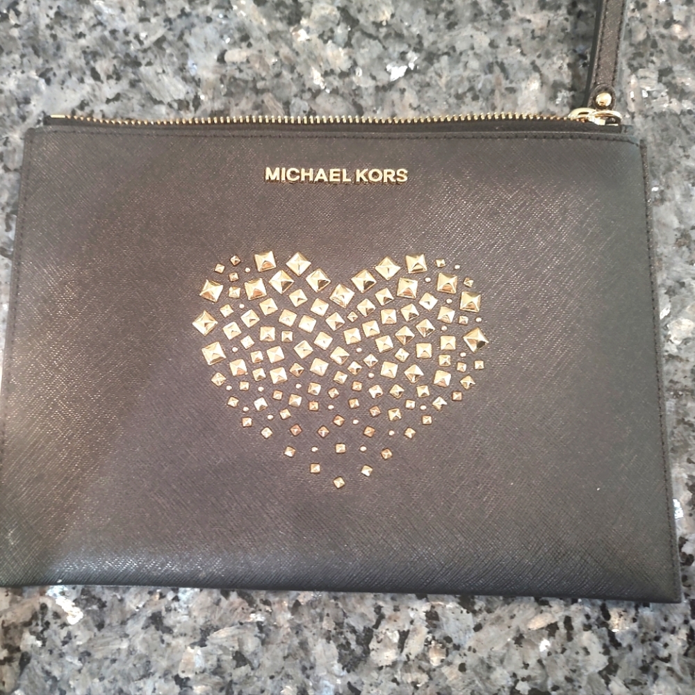 Michael Kors Wristlet almost new